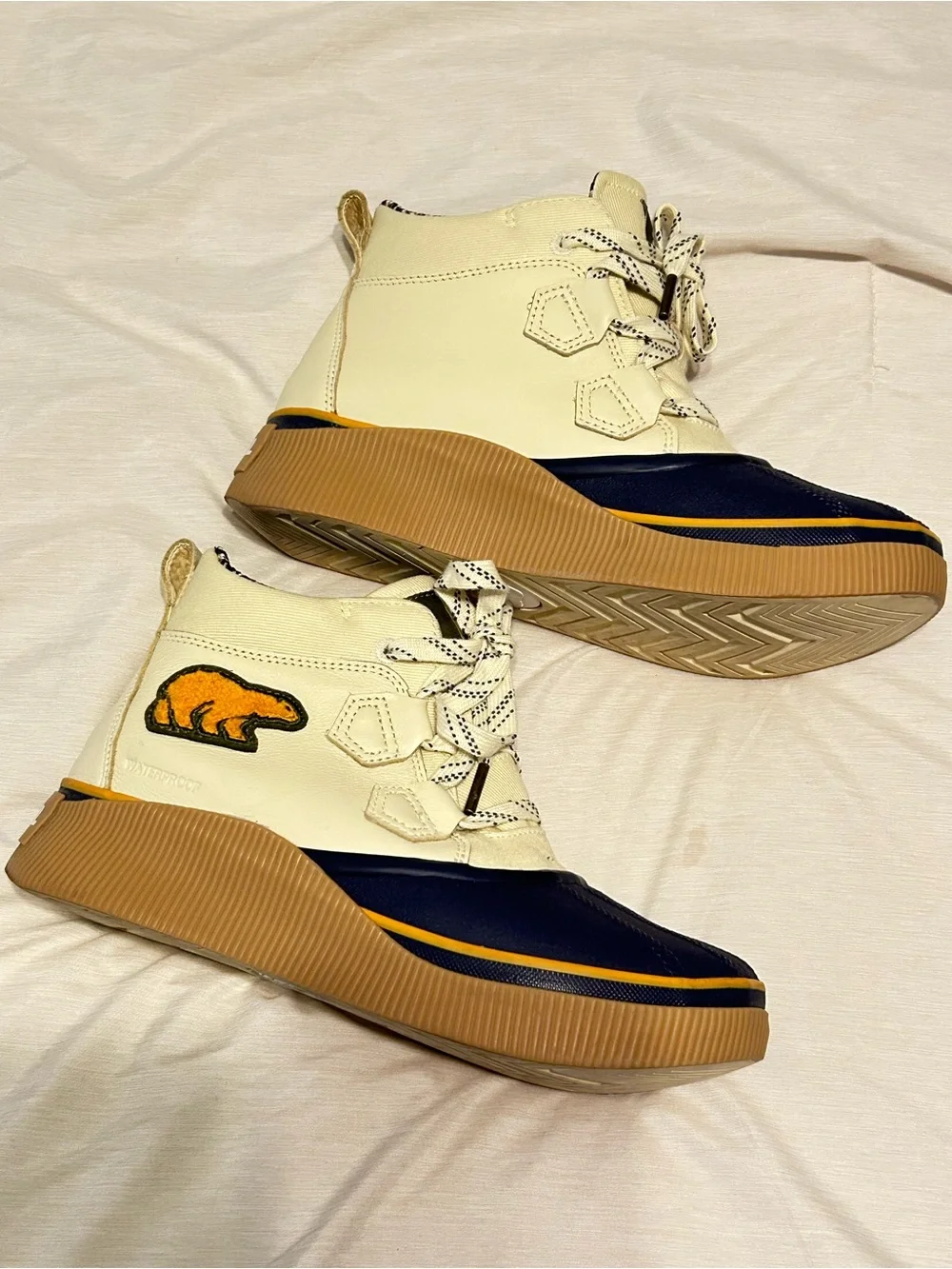 Sorel Women's Duck Boots in Navy, Cream & Tan - Picture 4 of 5
